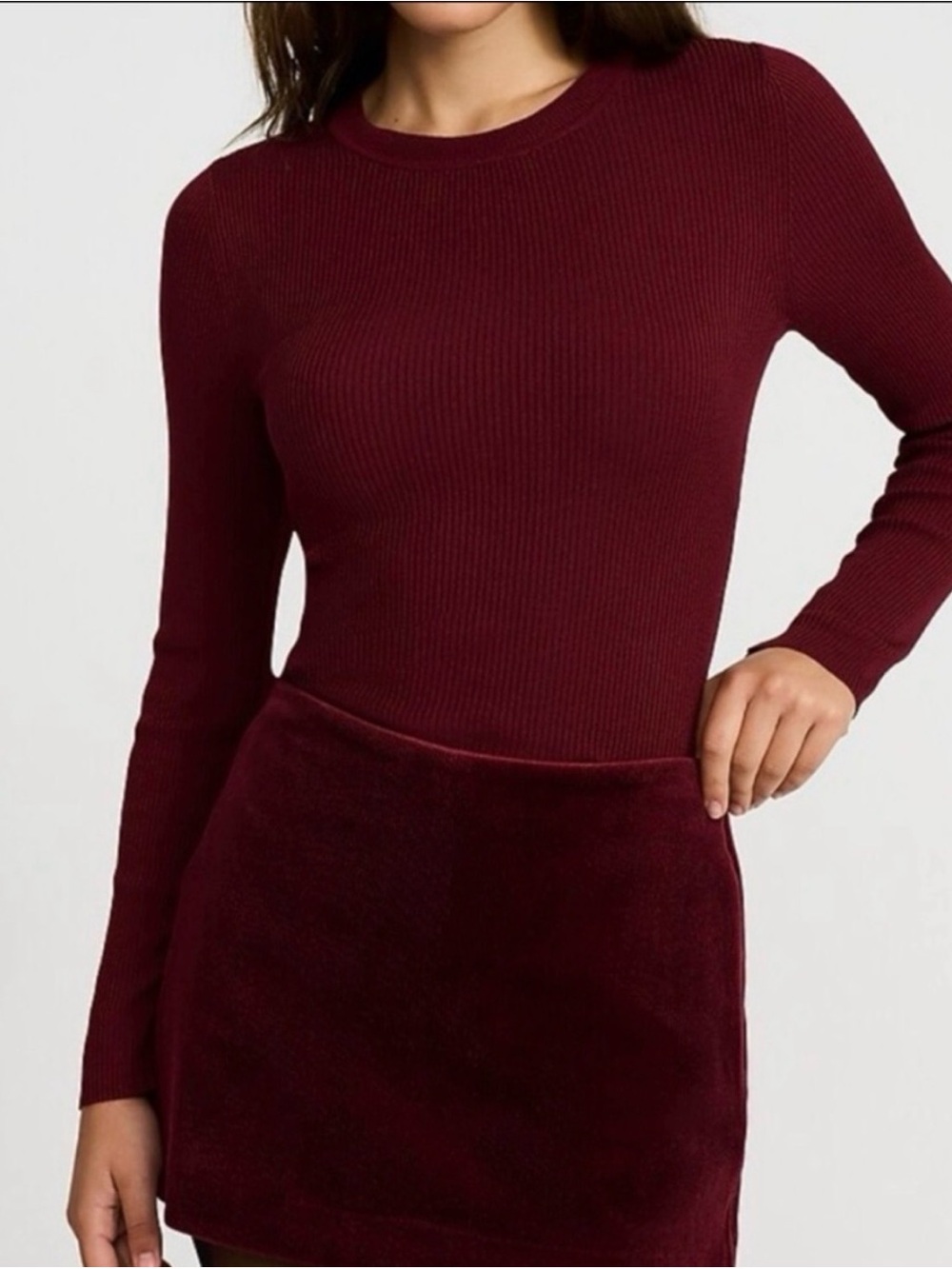 NWT Express Silky Soft Fitted Ribbed Crew Neck Sweater, Burgundy